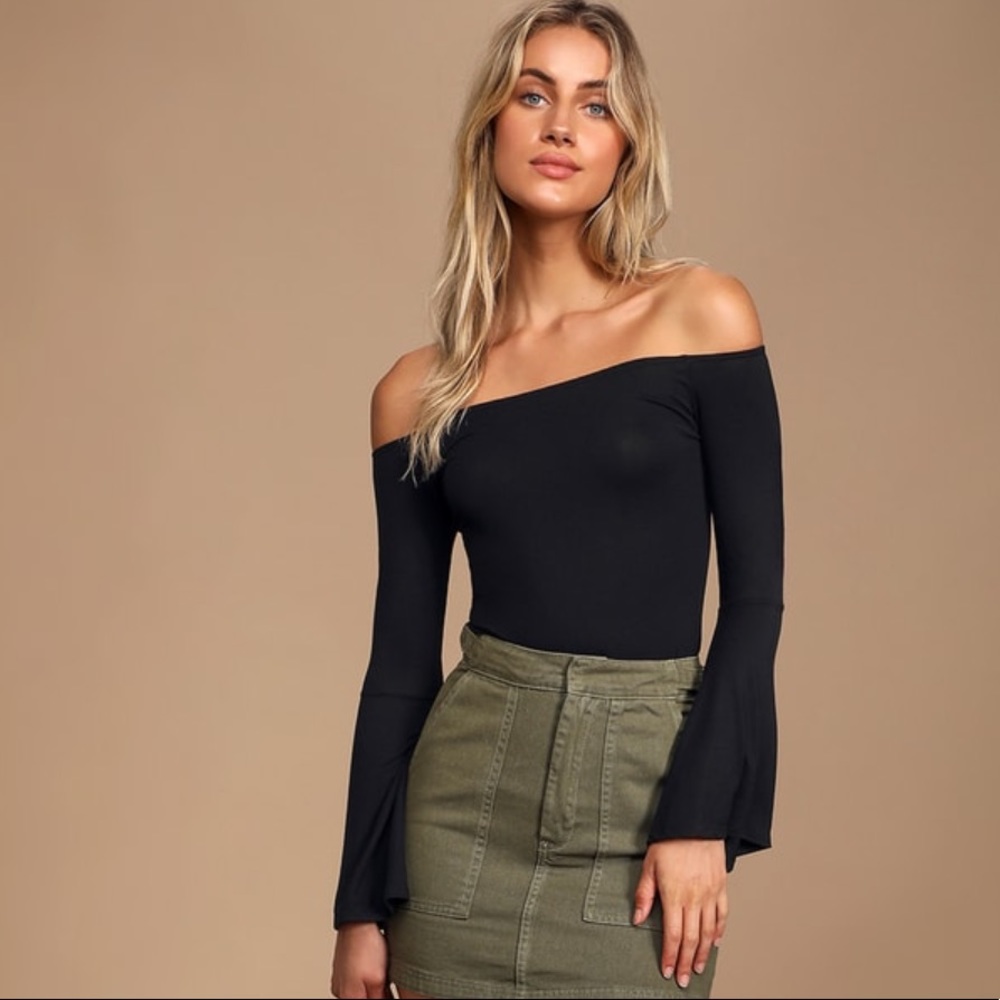 Black Off-the-shoulder Top